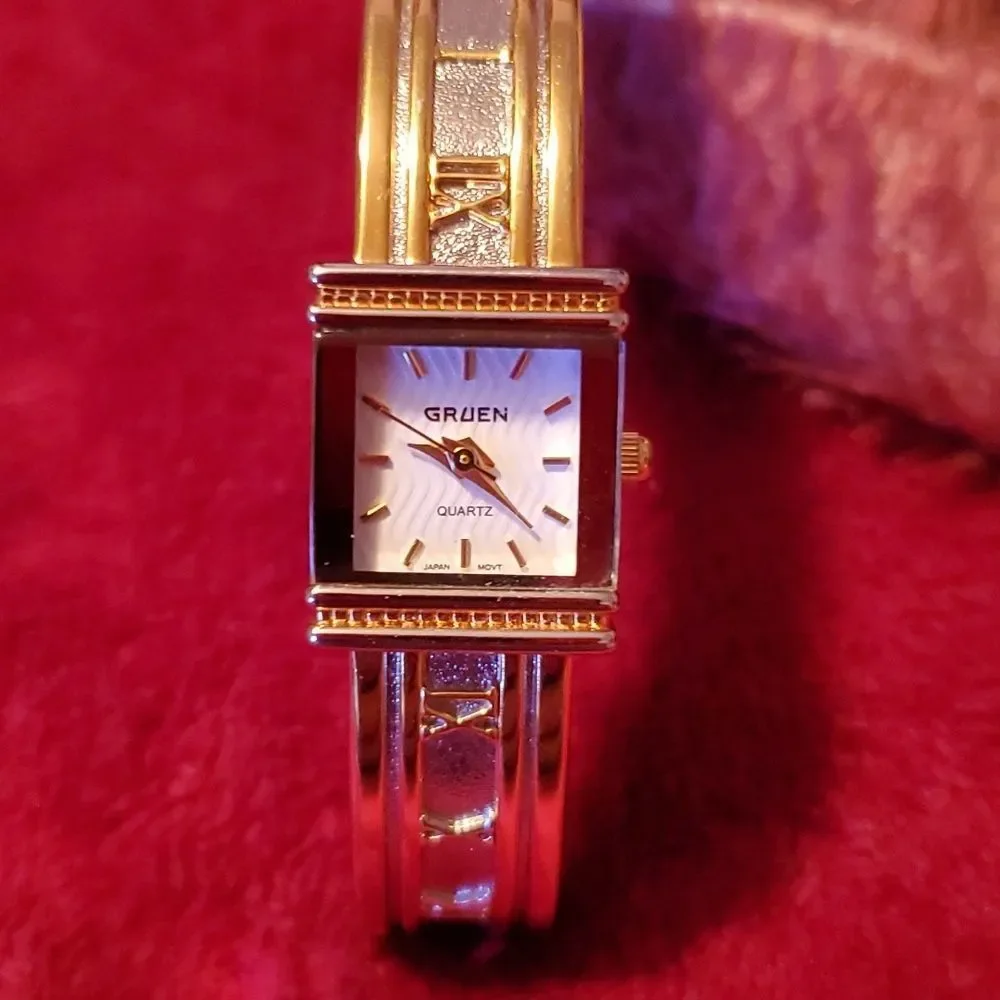 Gruen GR7855 Bangle Clamp Bracelet Watch Atlas Roman Numerals Band Looks Tiffany